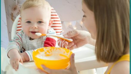 Прикорм малыша: возраст, таблица прикорма и правила выбора
